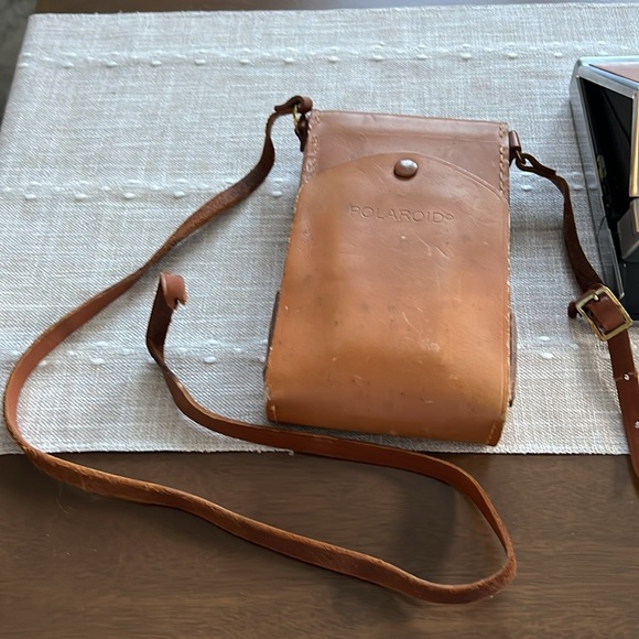 Polaroid SX-70 Land Camera with Leather Case - Picture 4 of 8